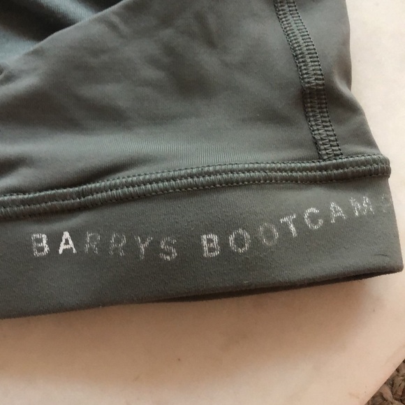 😎 Lululemon Barry’s Bootcamp Chicago Sportsbra - Picture 3 of 9